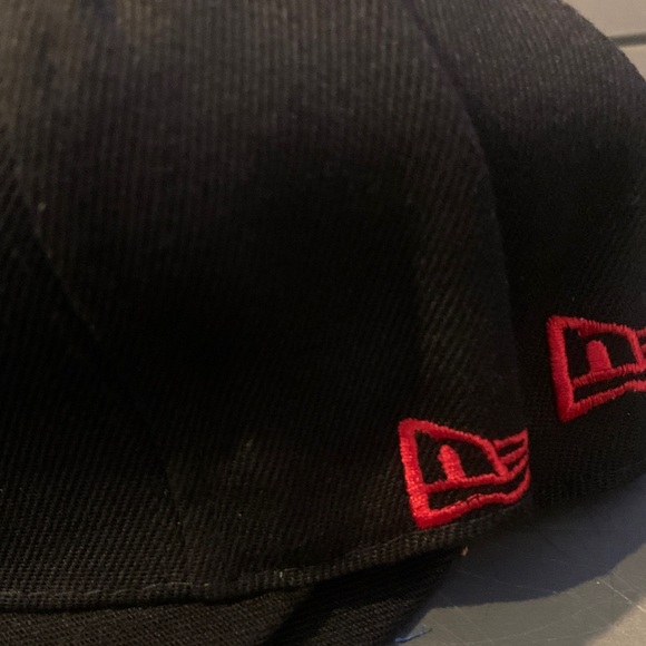 New Era Black Cap with Red and White Texans - Picture 4 of 7